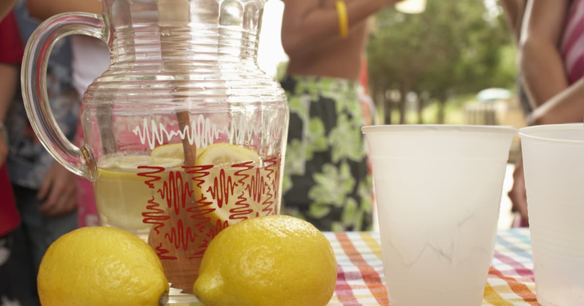 Meisjes gewond na drinken 'bijtende' ranja | Nieuws | AD.nl