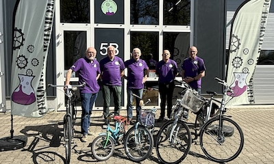 Vrijwilligers in Epe knappen tweedehands fietsen op voor wie ze niet kan betalen