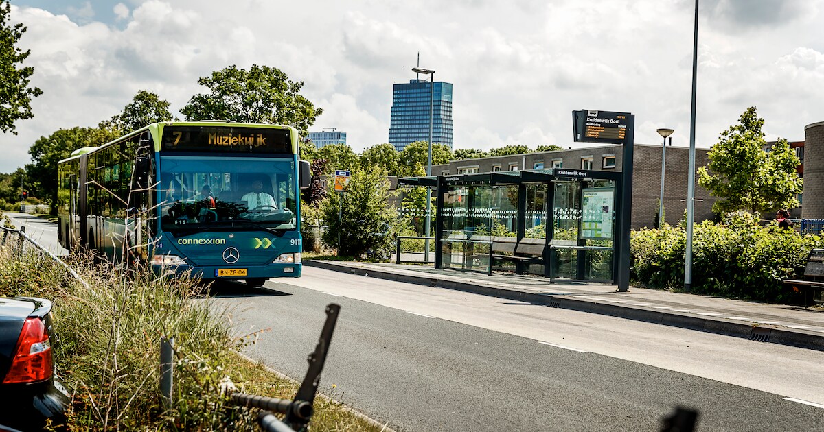 Onderhoud aan busbanen Almere Stad en Buiten | Flevoland | AD.nl