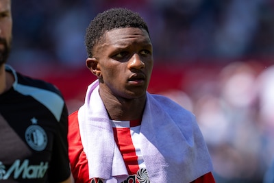 Volop interesse voor Givairo Read: ook AS Roma meldt zich bij Feyenoord voor rechtsback