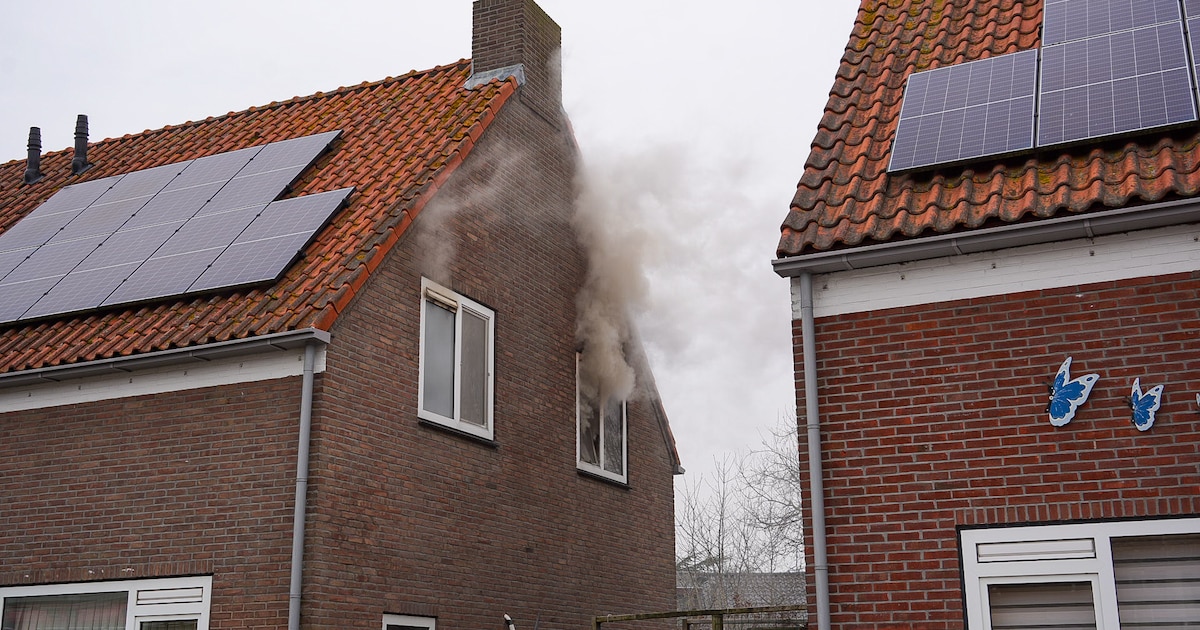 Grote schade door woningbrand in Sijbekarspel, woning tijdelijk onbewoonbaar