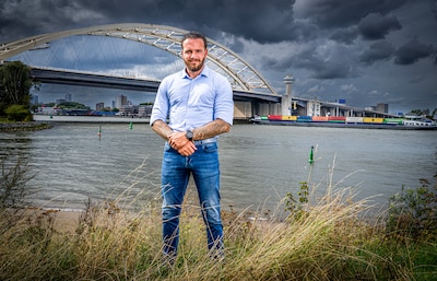 Op de Maasvlakte draait Fabian vandaag de kranen juist níet: havenwerkers leggen urenlang werk neer