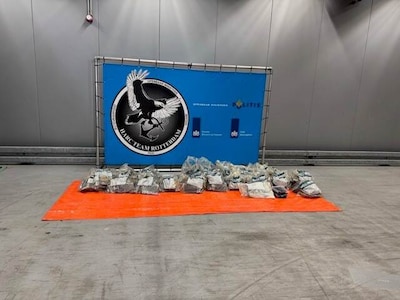 Douane onderschept cokesmokkel van 78 kilo bij koelopslag Breda, bedrijf zelf onschuldig