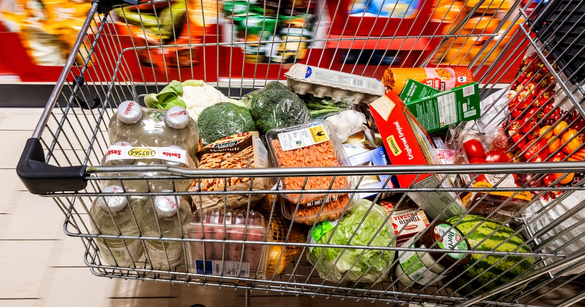 Lezer geeft 20 euro aan oudere die geen boodschappen kon doen: ‘Rijkdom bij ouderen zit vaak in sten