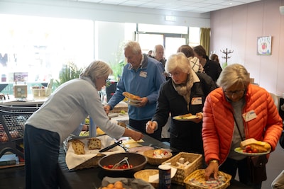 Samen ontbijten brengt verbinding in Molenhoek, een dorp vol import