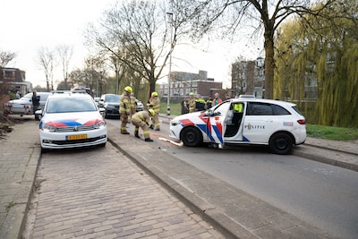 Politievoertuig betrokken bij ongeval op de Lacombléstraat in Arnhem