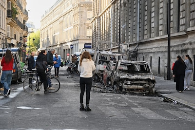 Zo groot is de ravage in Franse steden na een dag vol ‘ongekend heftig geweld’