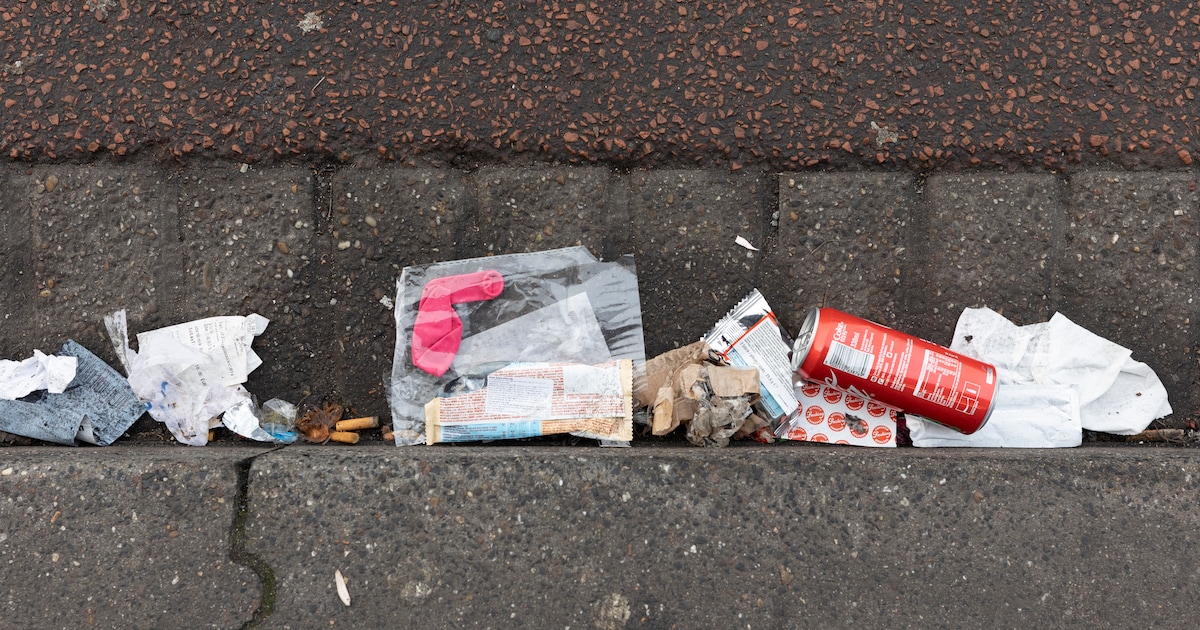 Gemeente start acties met buurtteam tegen afvaloverlast in Geleen-Zuid