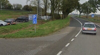 Vrouw betrapt auto-inbrekers op heterdaad, verdachten vluchten maisveld langs A27 bij Hank in