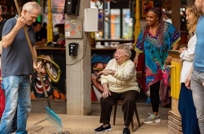 Ditch the phone, at Mooie Boules you learn to talk to others again: ‘We’ve forgotten how’