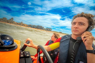 Een stranddag met de Haagse reddingsbrigade: ‘We zagen iemand in het water drijven, helemaal grijs’