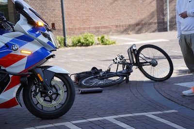 Fietser gewond bij aanrijding met auto in Zwolle