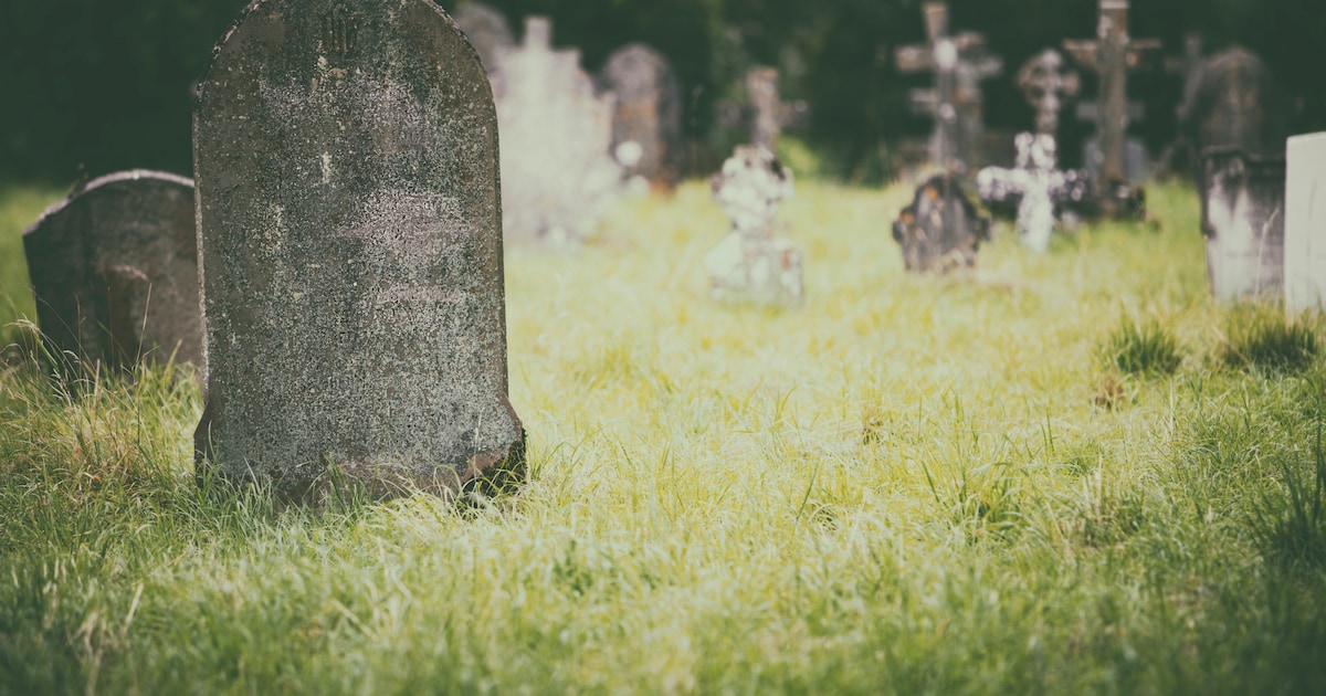 Gemeente start voorbereiding ruiming 345 graven in Markelo