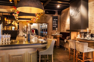 De sfeer is zonder meer de lekkerste saus bij Papa Steak