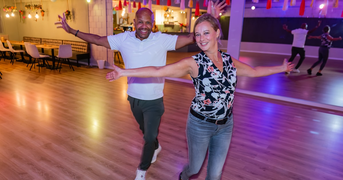 Eeuwig wachten op een danspartner? Met solo salsa in Zeist kun je ook in je eentje swingen: ‘Kan je 