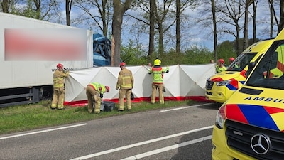 Ernstig ongeluk met vrachtwagen op N818
