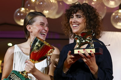 Deens oorlogsdrama grote winnaar op filmfestival Venetië, John Malkovich beste acteur
