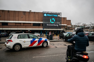 Man (55) uit Nijmegen moet in Arnhem onder dreiging NEC-shirt afstaan, politie zoekt getuigen