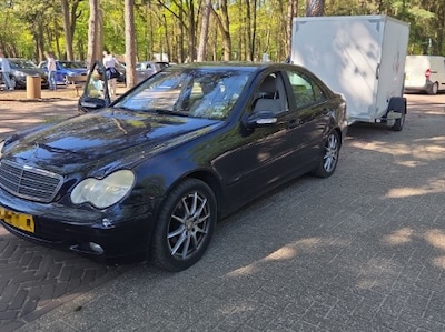 Automobilist (34) met gestolen aanhanger en drugs opgepakt in Vught