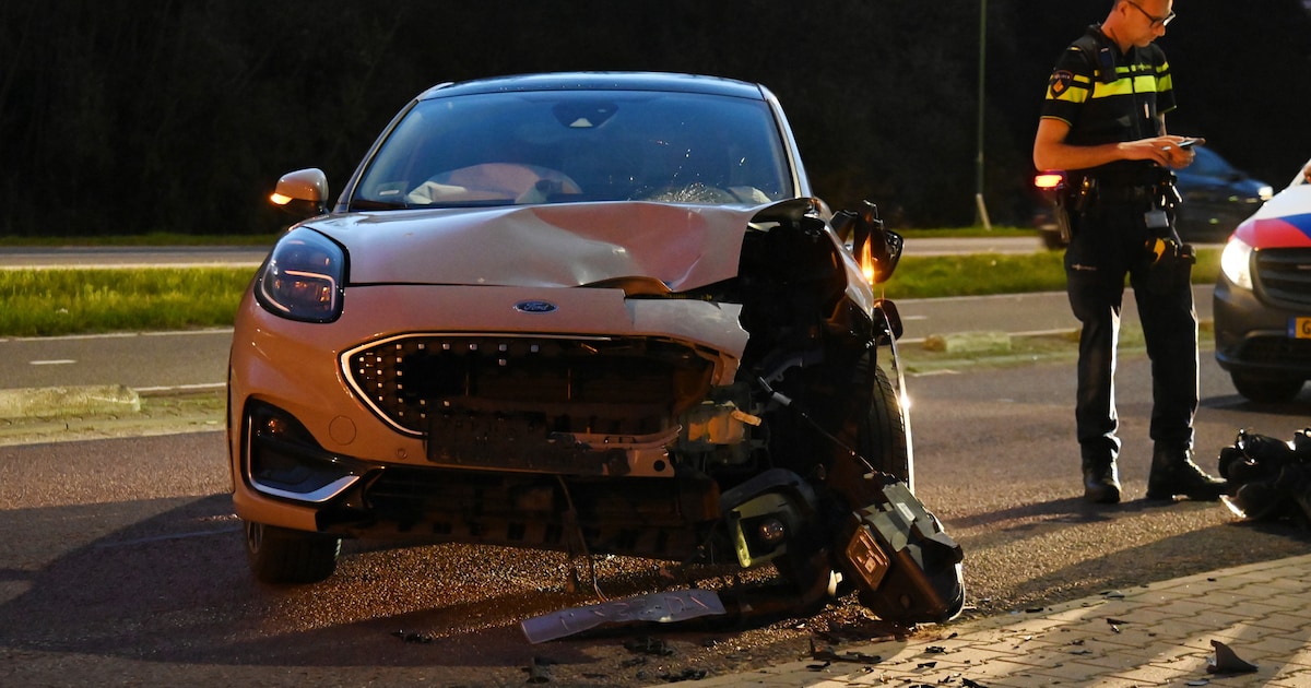 Scooterrijder gewond bij botsing met auto in Breda