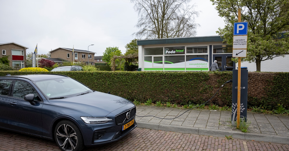 Hattem houdt vast aan beleid voor nieuwe laadpalen: ‘Grotere plaatje wordt bekeken’