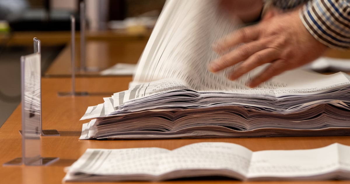 Informateur Vedder adviseert coalitie Gemeentebelangen, VVD en CDA in Aa en Hunze