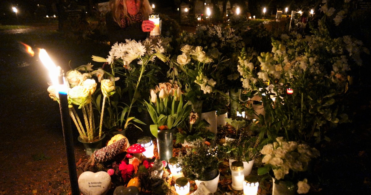 Lichtjesavond bij crematorium De Ommering in Spijkenisse