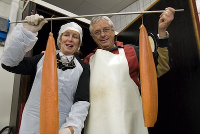 Wim Kan was vaste klant van meesterkok Rien (1947-2025): ‘Zalm met een verhaal. Zalm die naar je kee