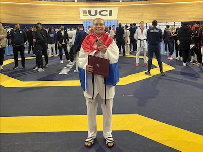 Famke (22) uit Hengelo werd zondag derde van Europa en geeft een dag later alweer les aan de kleintj