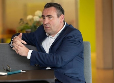 De Mos is boos over asielbesluiten van ‘demissionair’ stadsbestuur: ‘Schoffering van verkiezingsuits
