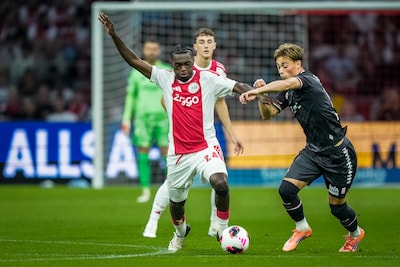 Ajax met Dolberg in plaats van zieke Tolu op jacht naar openingstreffer tegen Willem II