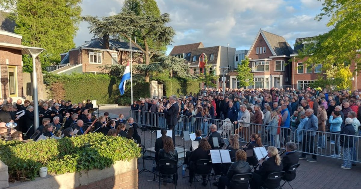 Boskoop herdenkt oorlogsslachtoffers bij lokale Dodenherdenking