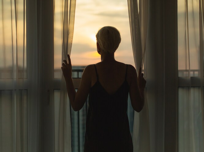 Met donkere dagen voor kerst ligt ‘sunset anxiety’ op de loer, wat is het ?