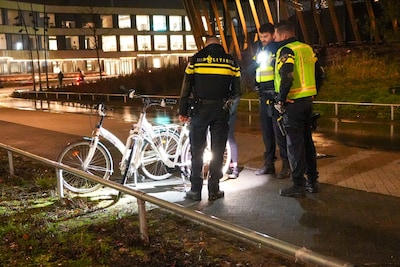Vier jongeren beroven vrouw met geweld van fiets in Helmond