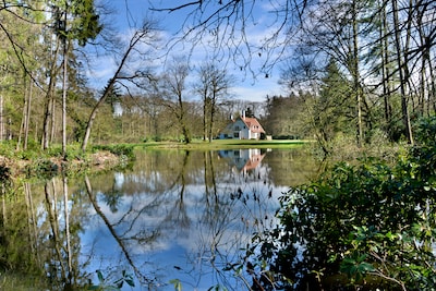 Witte villa en schuilplaats van het verzet: fijne herfstwandeling door Snippert bij Losser