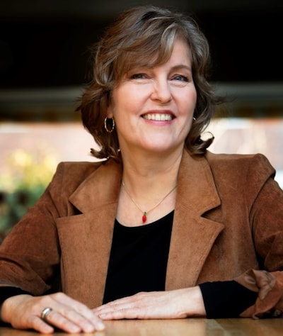 Sacha Bronwasser te gast in Gemert: schrijfster van ‘Luister’ vertelt over haar werk