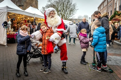 Wintermarkt in kerstsfeer in Linschoten