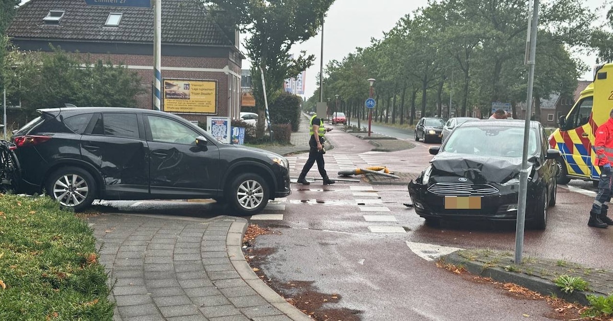 Twee auto's beschadigd na ongeluk op kruising in Musselkanaal