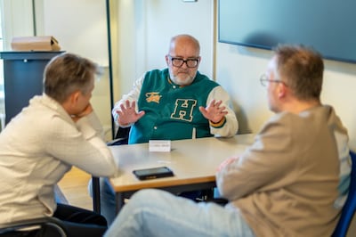 Ex-verslaafde Henk (62) is nu ‘levend boek’: ‘Vaak lukt het om mensen kippenvel te geven’