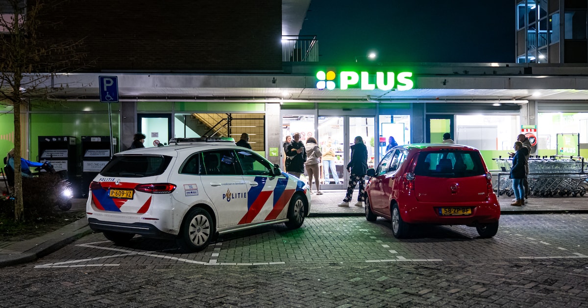 Twee verdachten aangehouden na overval op Plus-supermarkt in Rotterdam ...
