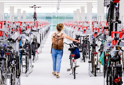 Goed nieuws: je kan binnenkort langer gratis je fiets stallen in Amsterdam