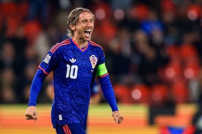 Luka Modric (41) geniet nog te veel van het voetbal om te stoppen: ‘Leeftijd is slechts een nummer’