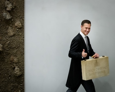 ‘Geheime’ concept-begroting onthuld: ander Box3-plan, babybonus en toch goedkopere bloemen