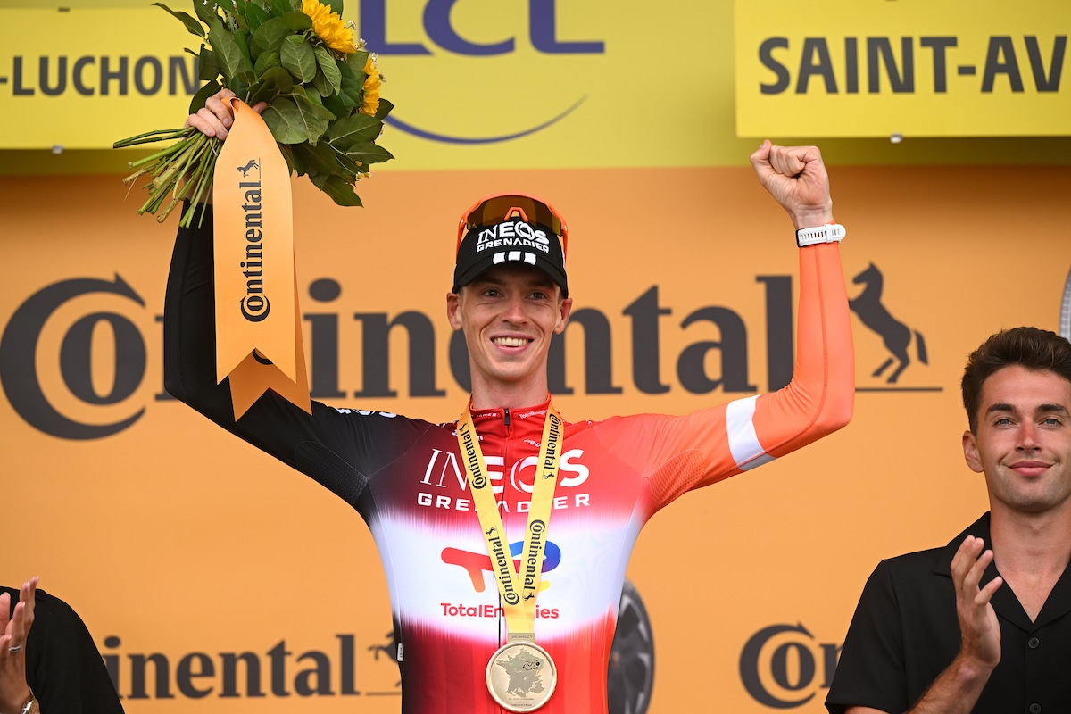Waarom de Tour de France-zege van Thymen Arensman zoveel meer betekent ...