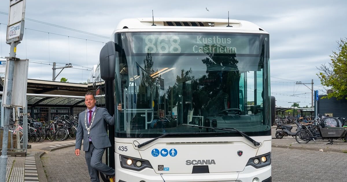 Gratis kustbus rijdt deze zomer tussen station Castricum en strand