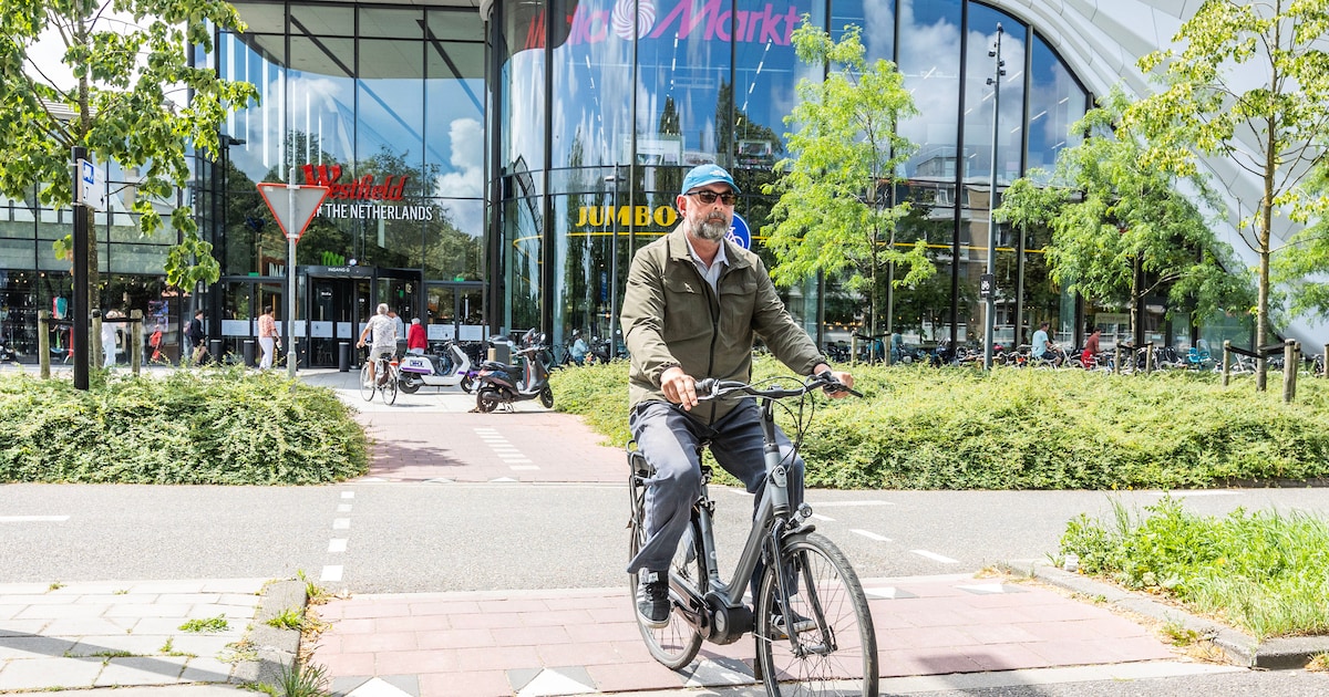 Verkeershufters op het fietspad: ‘zeikerd’, zei de man die de burgemeester bijna aanreed
