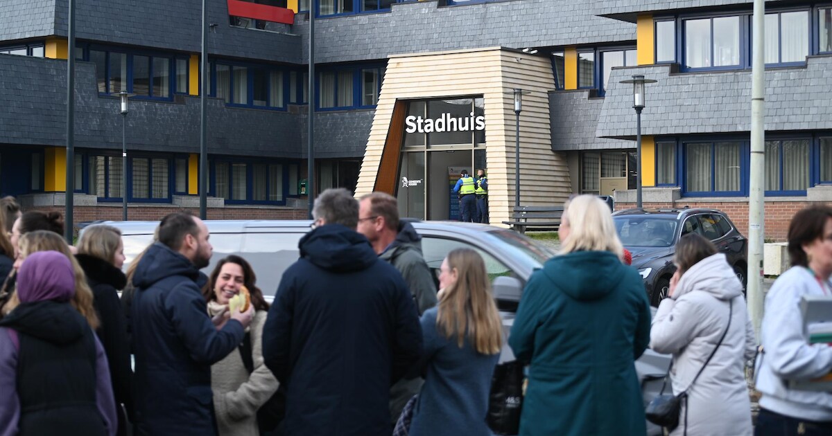 Gemeentehuis Hoorn weer open na melding koolmonoxide