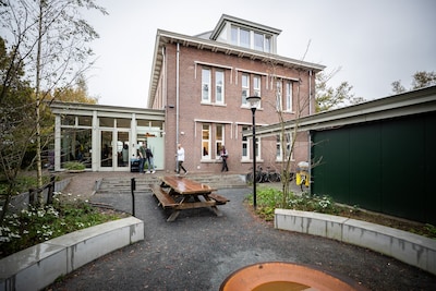 Noodlijdende Eindhovense daklozenopvang Springplank onder verscherpt toezicht