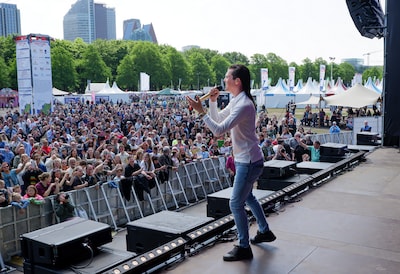 Met Chicco op weg naar het hoofdpodium van het Bevrijdingsfestival: ‘Het was super’