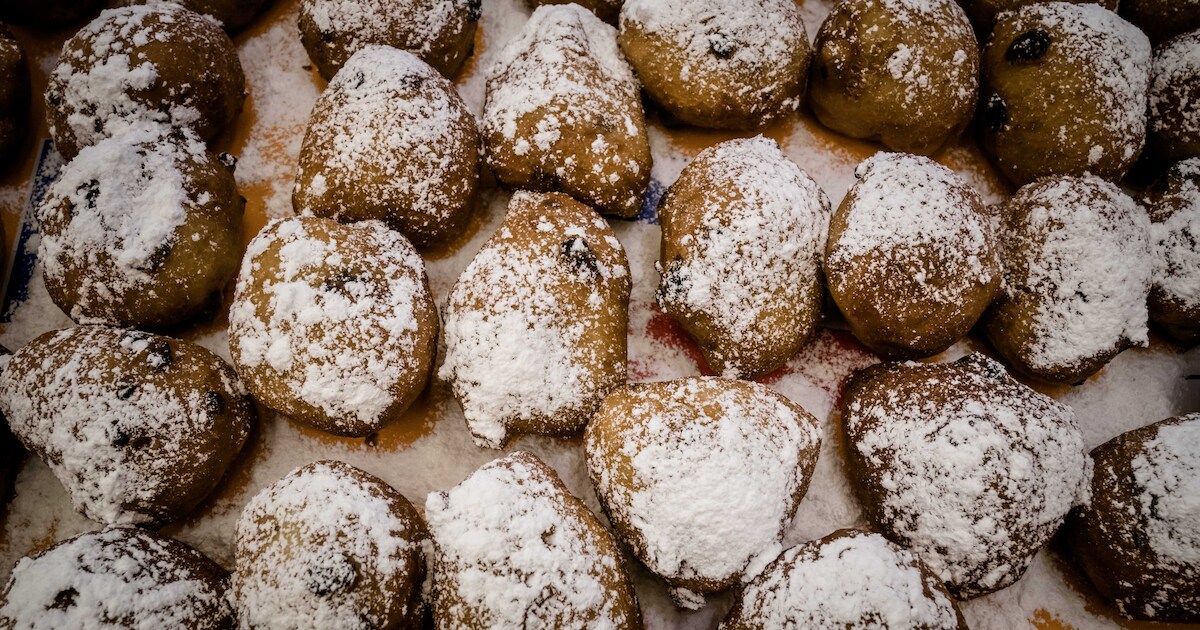 Ook dit jaar weer boeken, elpees en oliebollen bij het TOP2000 Café in ...